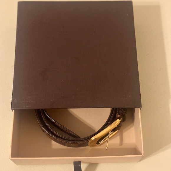 Louis Vuitton leather belt - Picture 5 of 5